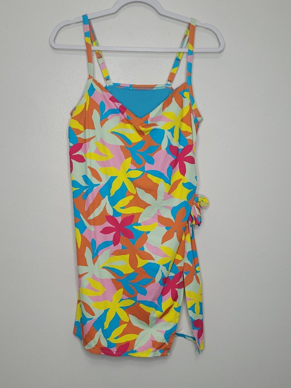 Land'sEnd bright flower print one piece swimsuit dress with attached bottom 14